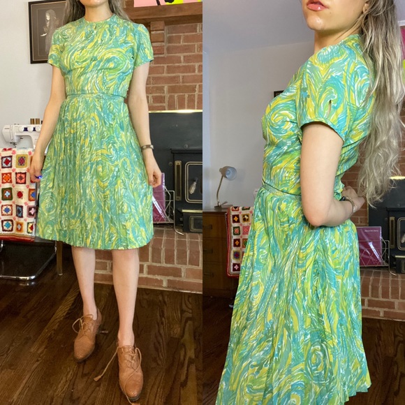 Vintage Dresses & Skirts - Vintage Make Mine McKettrick Pleated A-Line Van Gogh High Neck Short Sle…